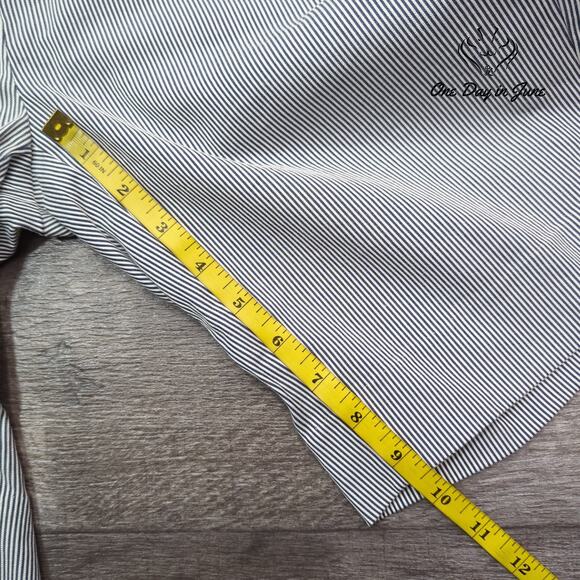 The Limited Striped Flat Front Shorts Size 4 - Picture 5 of 7